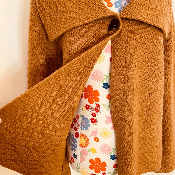 JM Collection Single Button Sweater - Picture 5 of 6